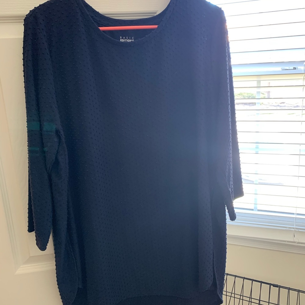 Women’s tunic style top